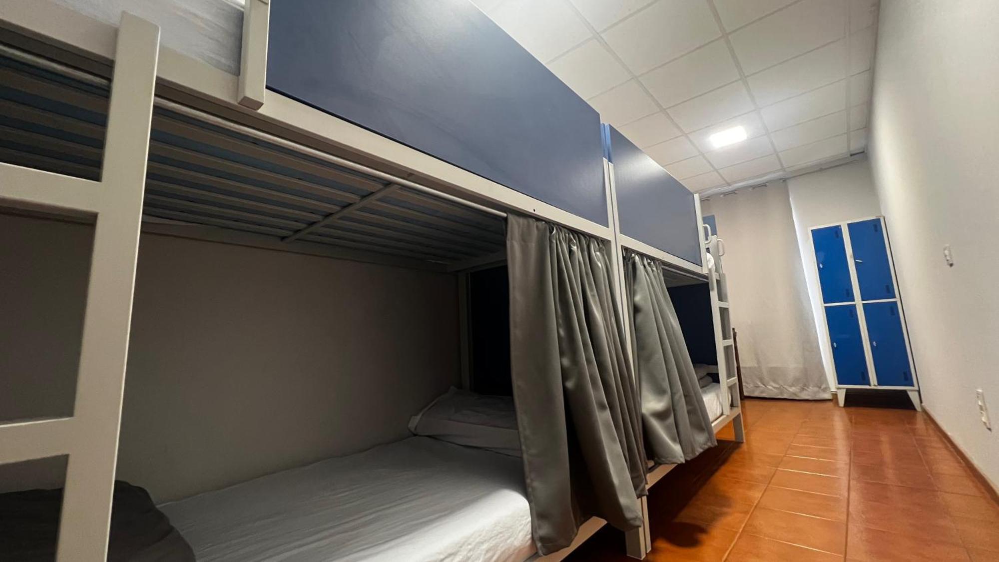 Albergue La Estacion Льянес Экстерьер фото